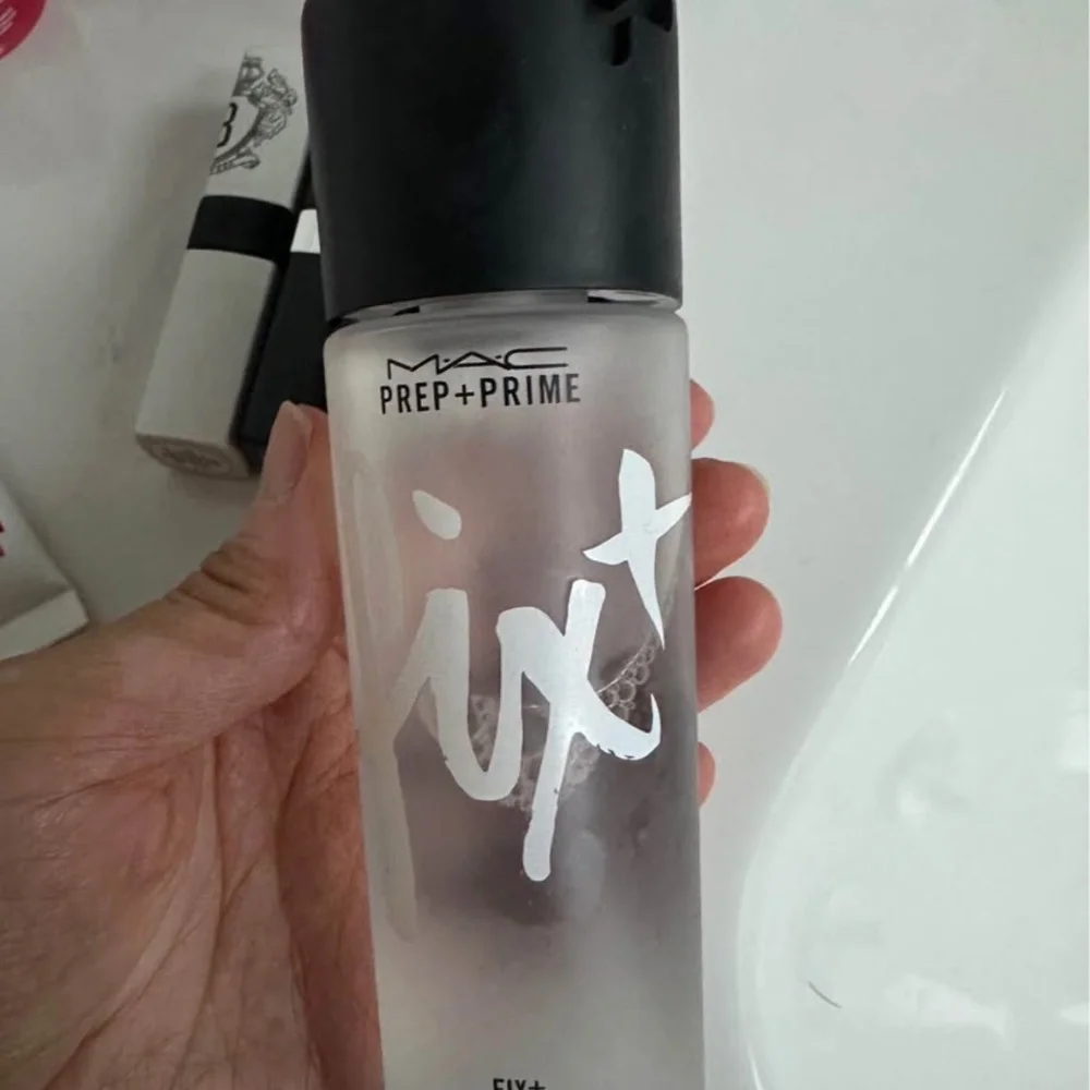 Make up - Picture 8 of 8